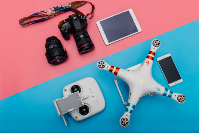 藍(lán)牙耳機、藍(lán)牙音響快遞到英國