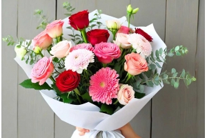 云南鮮花如何發(fā)到東南亞?鮮花郵寄要做好哪些運輸準備?